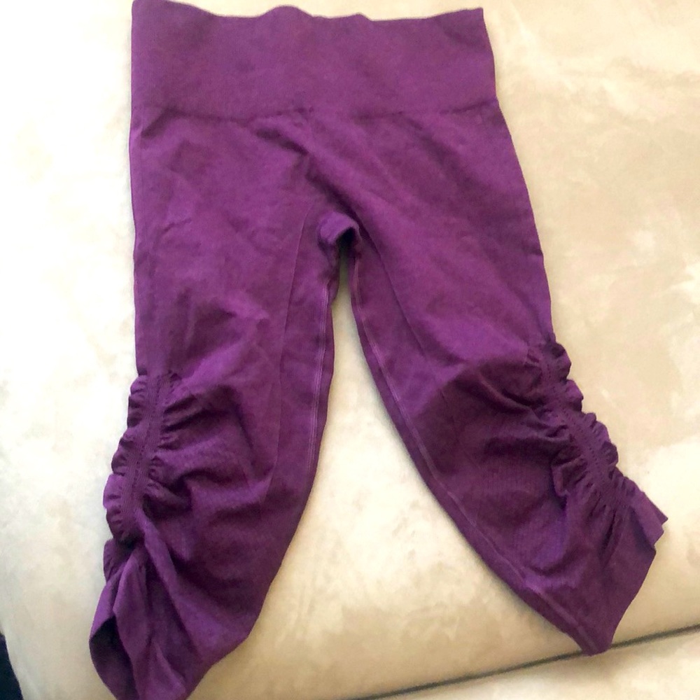 Lululemon crops